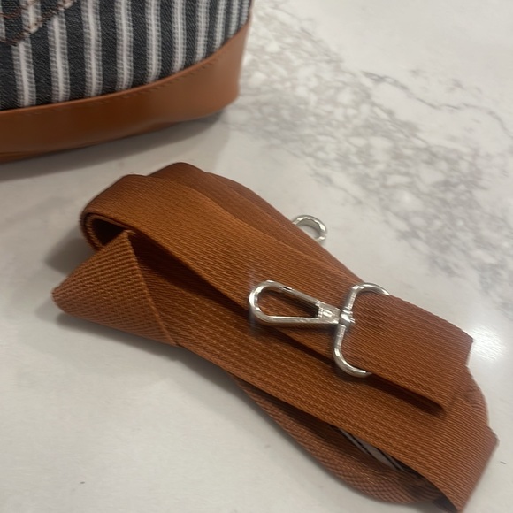 Blue and white striped denim refrigerated wine bag by TIRRINIA - Picture 5 of 7